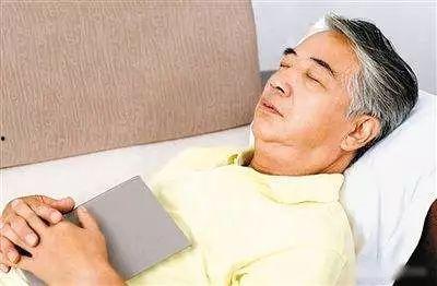 娱乐吃瓜君半夜睡不着,娱乐吃瓜君带你揭秘娱乐圈最新动态